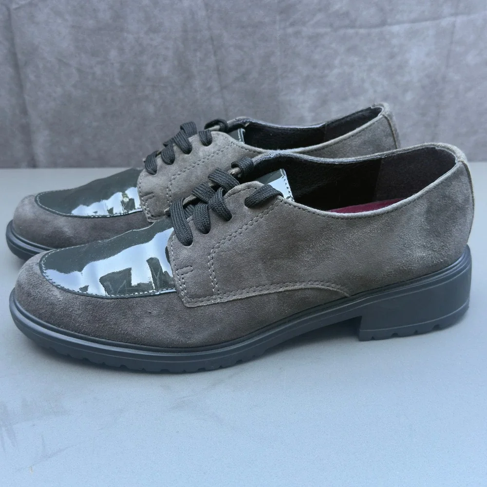 Munro American Ionia Oxford 8.5 M Grey Suede Patent Leather Lace Up Lug Sole